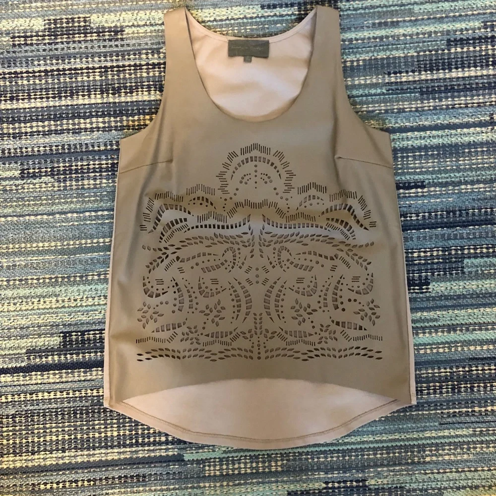 Anthropologie Sunday in Brooklyn Laser Cut Sleeveless Top - Picture 2 of 5